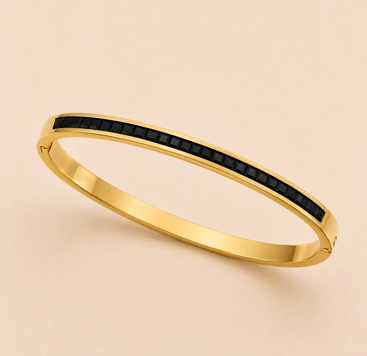 Noir Crystal Armreif – Gold