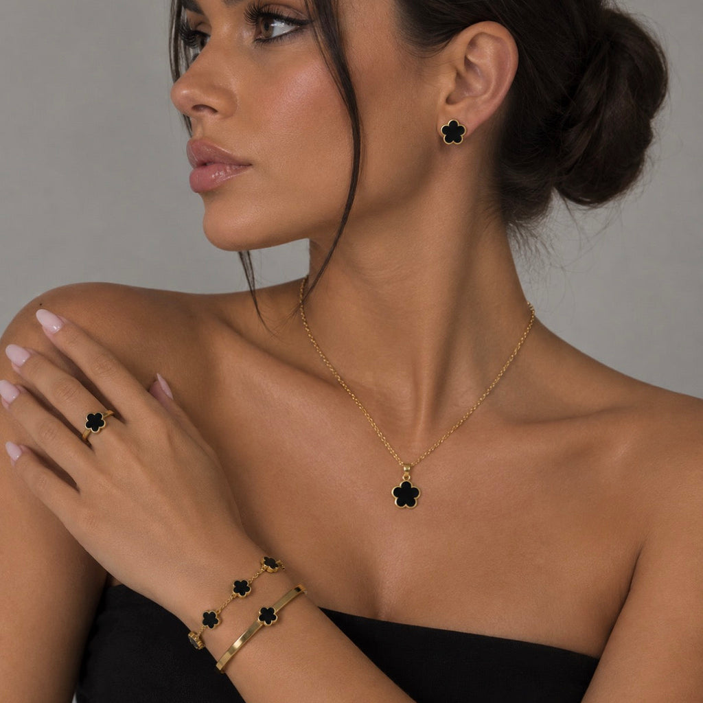 Marbéll Noir Clover Set