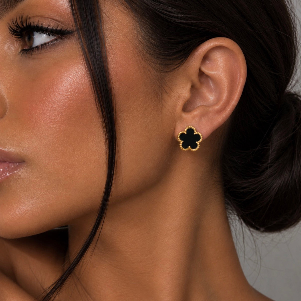Marbéll Noir Flower Earrings – Gold