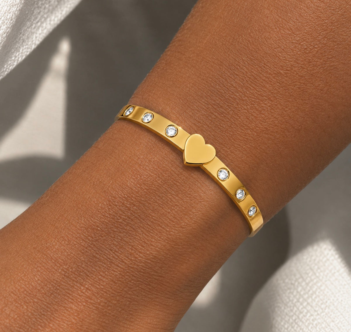 Amour Crystal Armreif – Gold