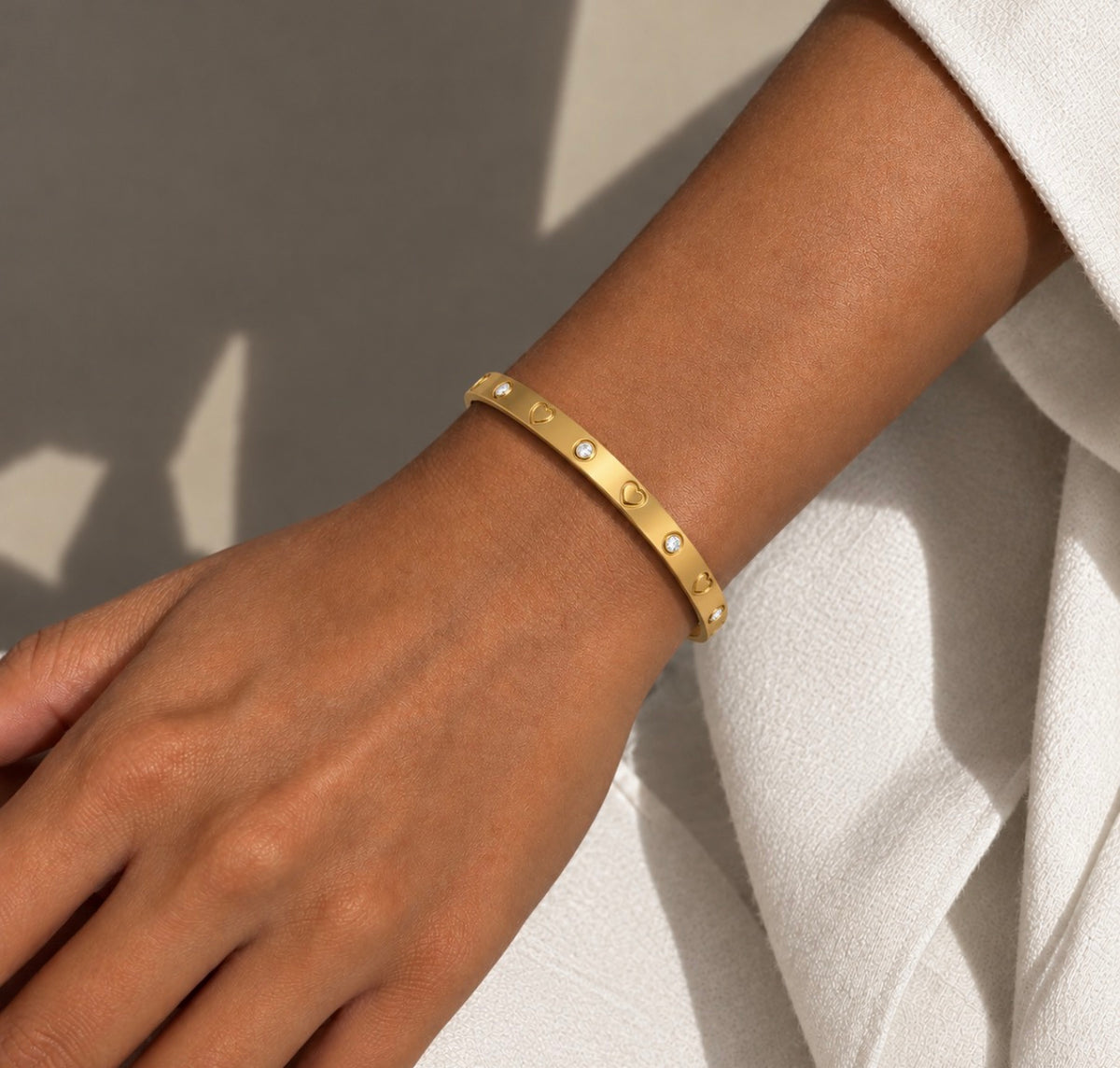 Amour Heart Armreif – Gold