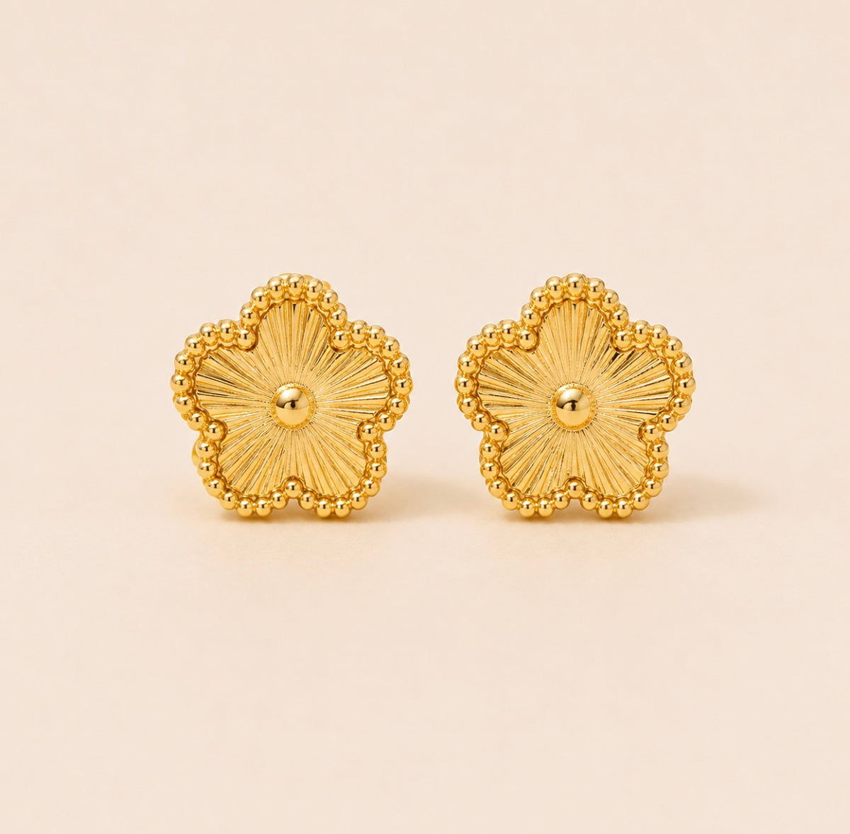 Marbéll Noir Flower Earrings – Gold